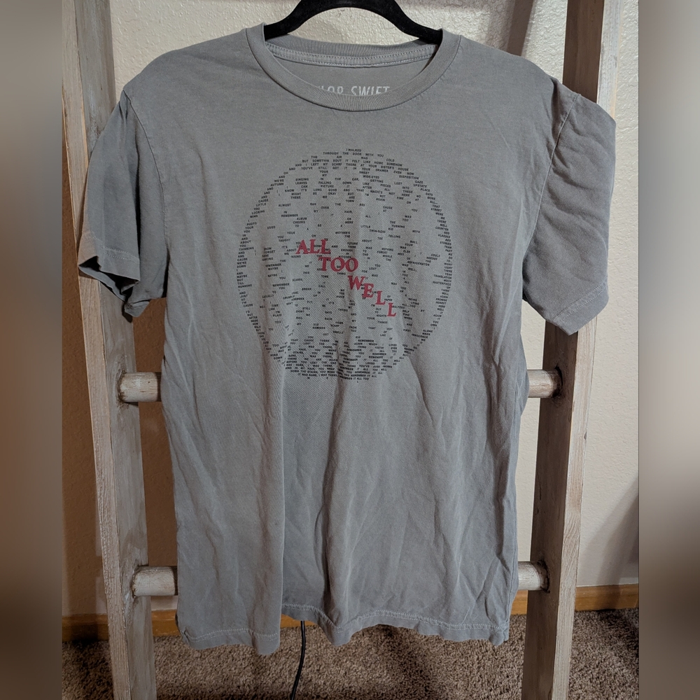 Taylor Swift Gray and Red Short Sleeve Tee